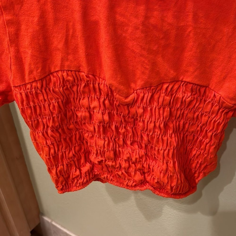 Le Lis woman's cropped orange ruffled shirt - Picture 3 of 8